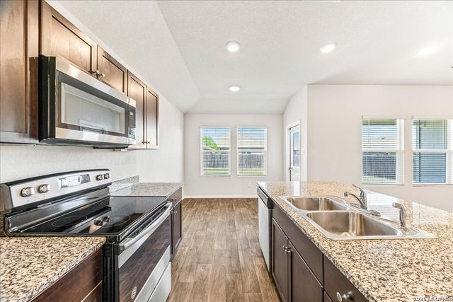 763 Armadillo, Seguin, TX 78155