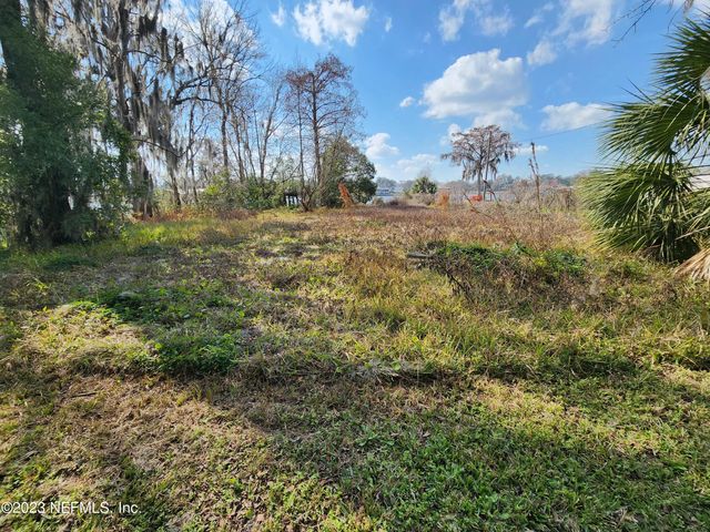2816 LAKE SHORE Boulevard, Jacksonville, FL 32210