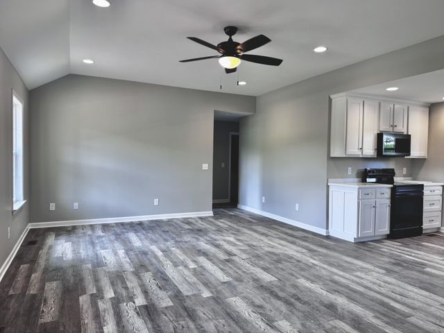 1001 Addys Ln, Lawrenceburg, TN 38464