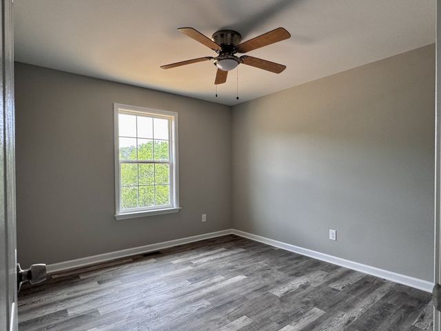 1001 Addys Ln, Lawrenceburg, TN 38464