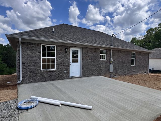 1001 Addys Ln, Lawrenceburg, TN 38464