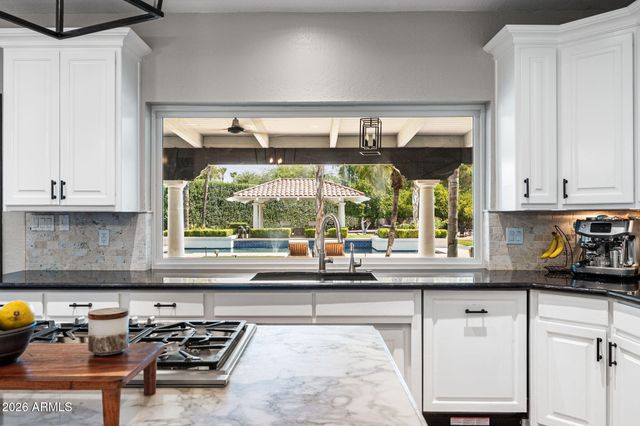 8701 N 64TH Place, Paradise Valley, AZ 85253