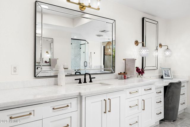 8701 N 64TH Place, Paradise Valley, AZ 85253