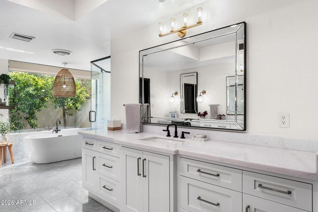 8701 N 64TH Place, Paradise Valley, AZ 85253