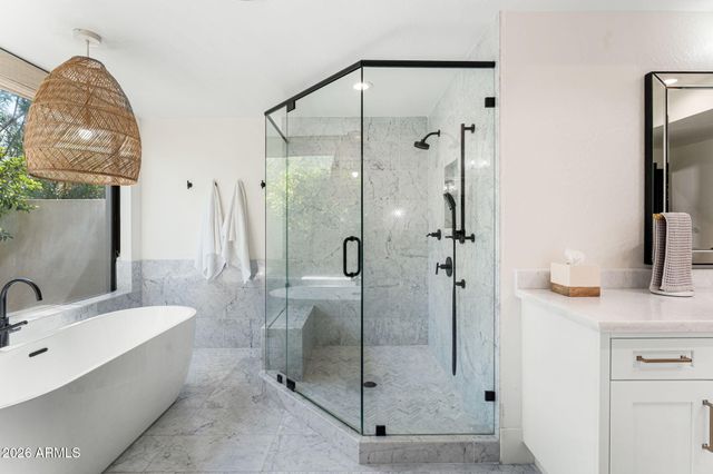 8701 N 64TH Place, Paradise Valley, AZ 85253