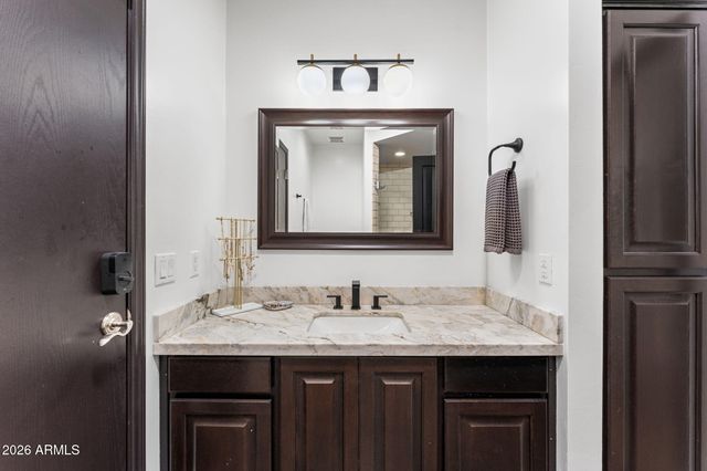 8701 N 64TH Place, Paradise Valley, AZ 85253