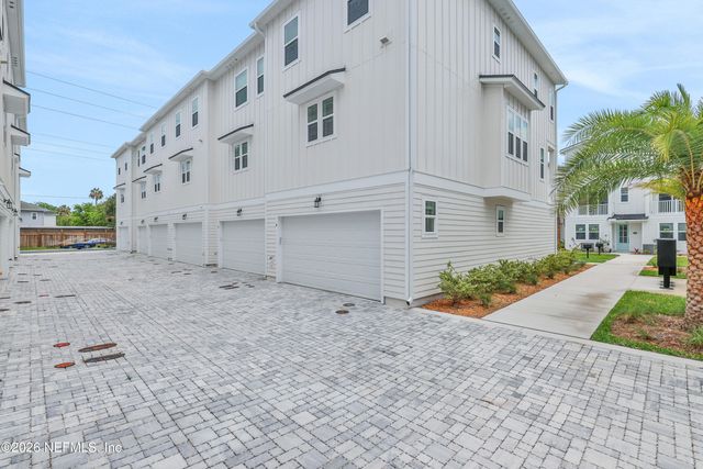 12 N BEACH Way, Jacksonville Beach, FL 32250