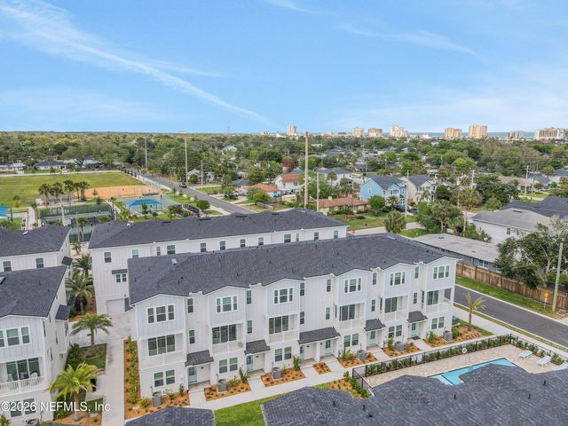 12 N BEACH Way, Jacksonville Beach, FL 32250