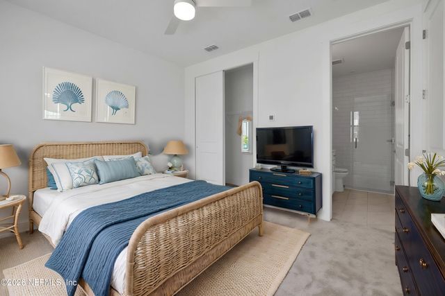 12 N BEACH Way, Jacksonville Beach, FL 32250