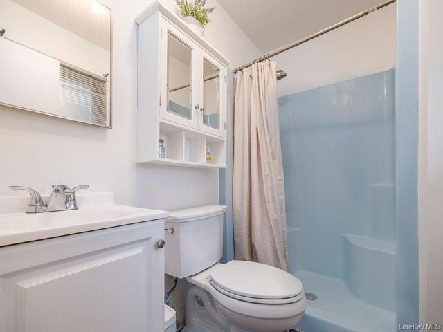 2400 Aldrich Lane, Laurel, NY 11948