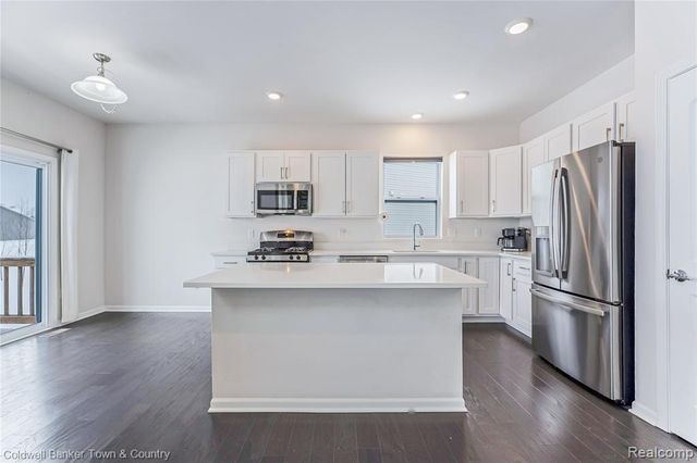 8126 Carston Lane, Brighton, MI 48116