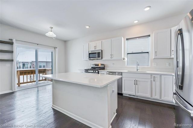 8126 Carston Lane, Brighton, MI 48116