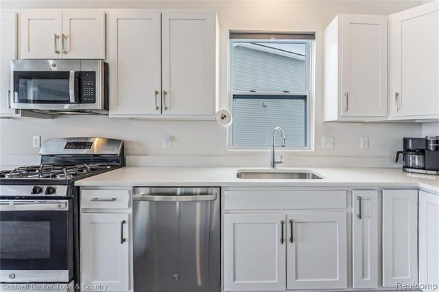 8126 Carston Lane, Brighton, MI 48116