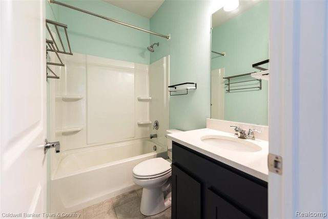 8126 Carston Lane, Brighton, MI 48116