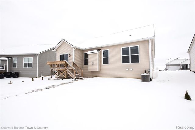 8126 Carston Lane, Brighton, MI 48116