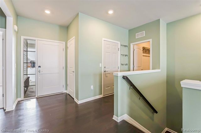 8126 Carston Lane, Brighton, MI 48116