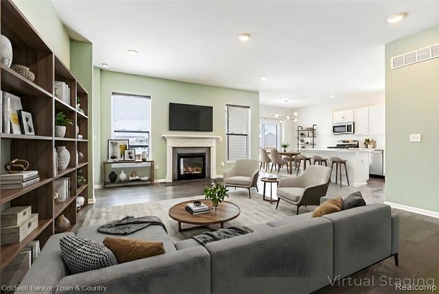 8126 Carston Lane, Brighton, MI 48116