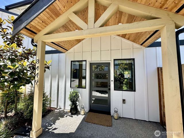 8449 18th Avenue SW, Seattle, WA 98106