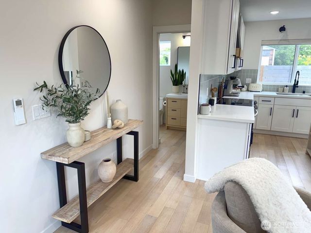 8449 18th Avenue SW, Seattle, WA 98106
