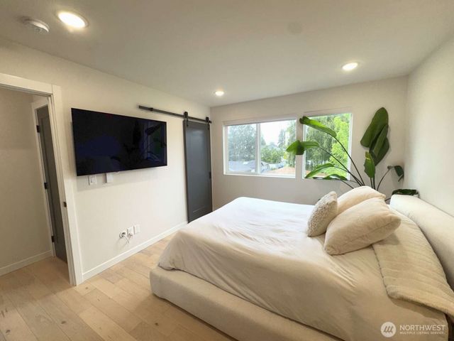 8449 18th Avenue SW, Seattle, WA 98106