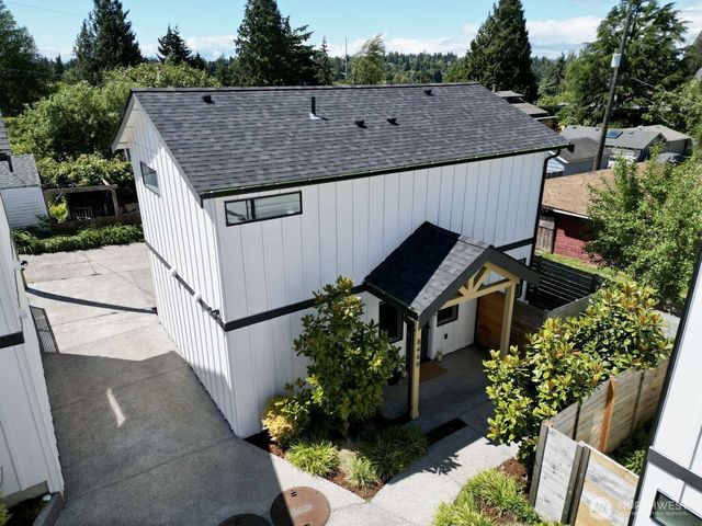 8449 18th Avenue SW, Seattle, WA 98106