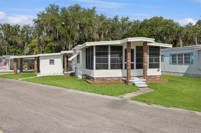 13 COCOS PLUMOSA DRIVE B, Eustis, FL 32726