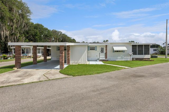 13 COCOS PLUMOSA DRIVE B, Eustis, FL 32726