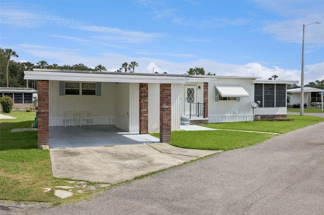13 COCOS PLUMOSA DRIVE B, Eustis, FL 32726