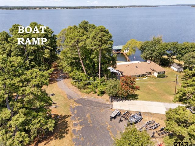 20851 Lakeview Dr, Flint, TX 75762