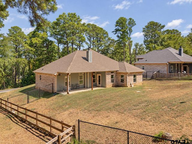 20851 Lakeview Dr, Flint, TX 75762
