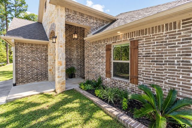 20851 Lakeview Dr, Flint, TX 75762