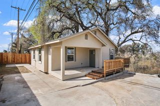 1541 W Hatch Rd, Modesto, CA 95351