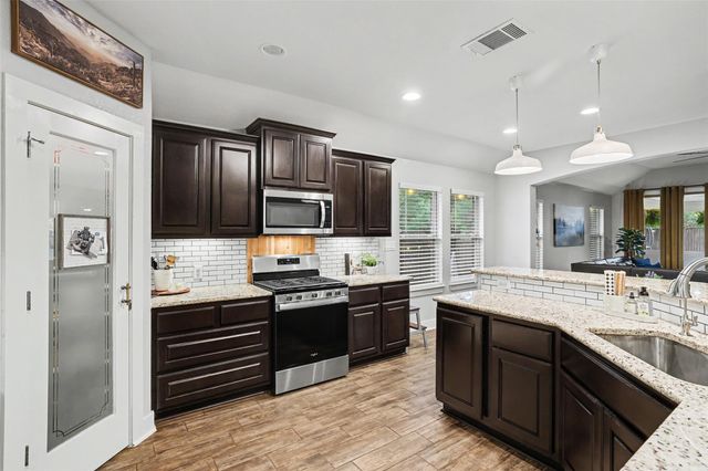 117 Rock Dock RD, Georgetown, TX 78633