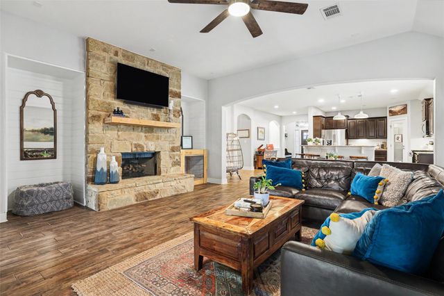 117 Rock Dock RD, Georgetown, TX 78633