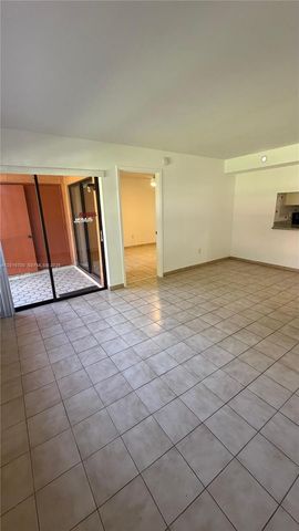 6385 W 27th Ave 11-3, Hialeah, FL 33016