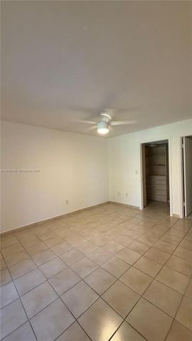 6385 W 27th Ave 11-3, Hialeah, FL 33016