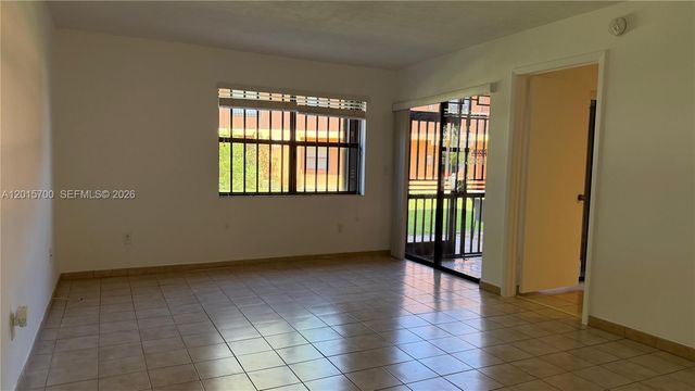 6385 W 27th Ave 11-3, Hialeah, FL 33016