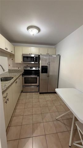6385 W 27th Ave 11-3, Hialeah, FL 33016