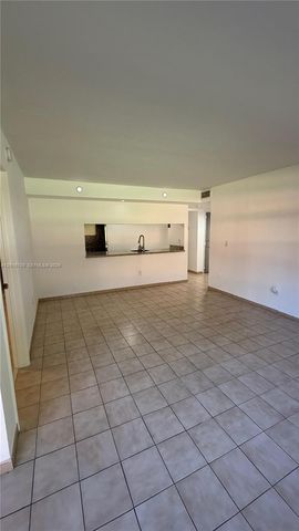 6385 W 27th Ave 11-3, Hialeah, FL 33016
