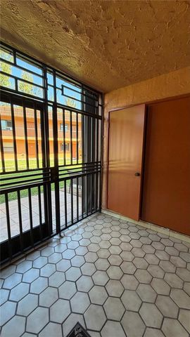 6385 W 27th Ave 11-3, Hialeah, FL 33016