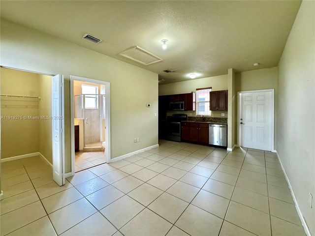 9575 SW 171st Path 9575, Miami, FL 33196