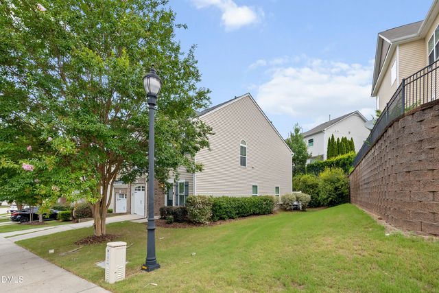 442 Panorama View Loop, Cary, NC 27519