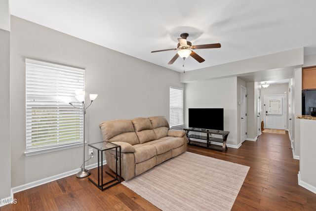 442 Panorama View Loop, Cary, NC 27519
