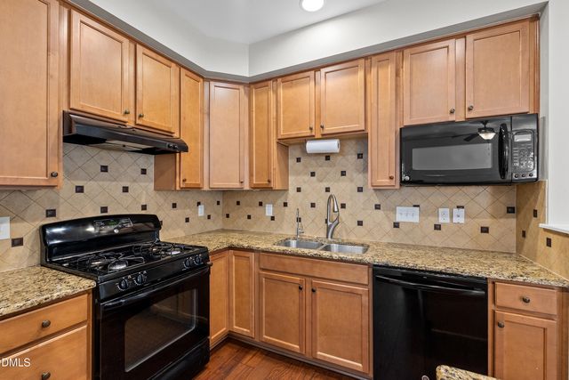 442 Panorama View Loop, Cary, NC 27519