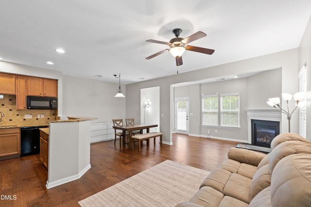 442 Panorama View Loop, Cary, NC 27519