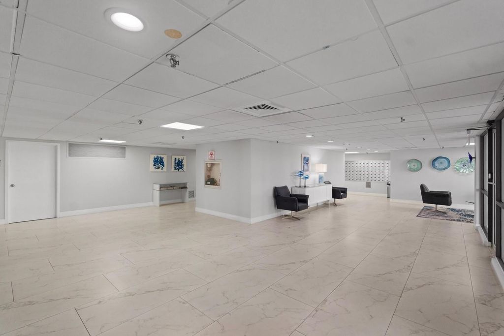 Image 12 of property listing at 3221 S Ocean Blvd 806, Highland Beach, FL 33487
