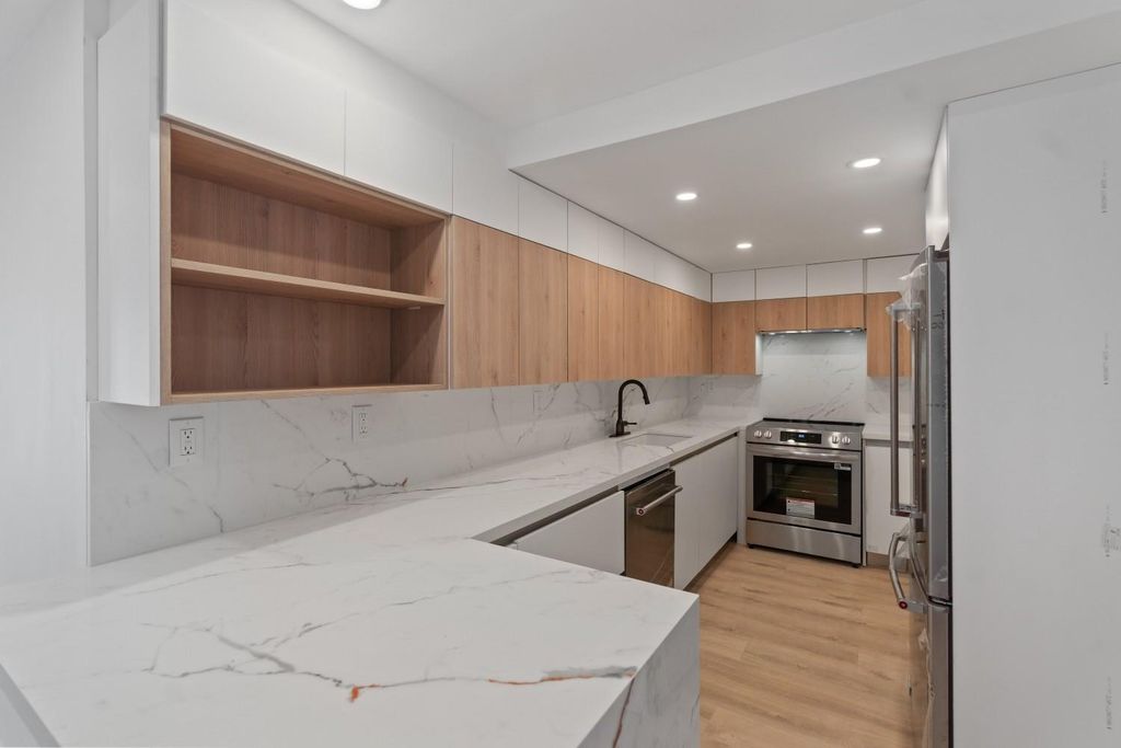 Image 18 of property listing at 3221 S Ocean Blvd 806, Highland Beach, FL 33487