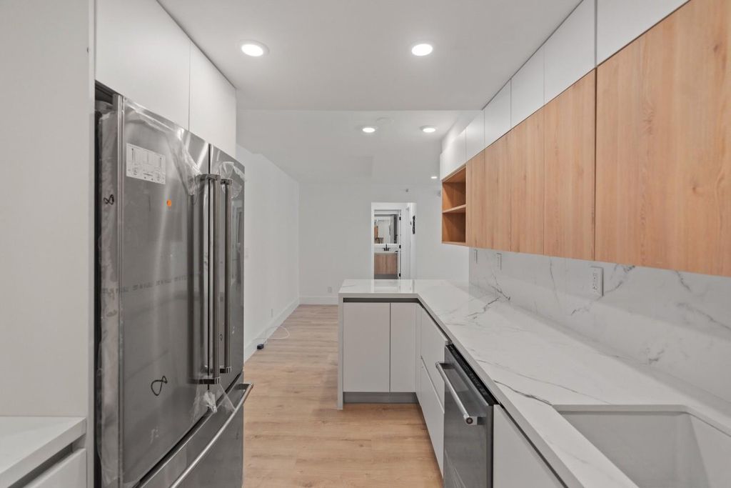 Image 20 of property listing at 3221 S Ocean Blvd 806, Highland Beach, FL 33487