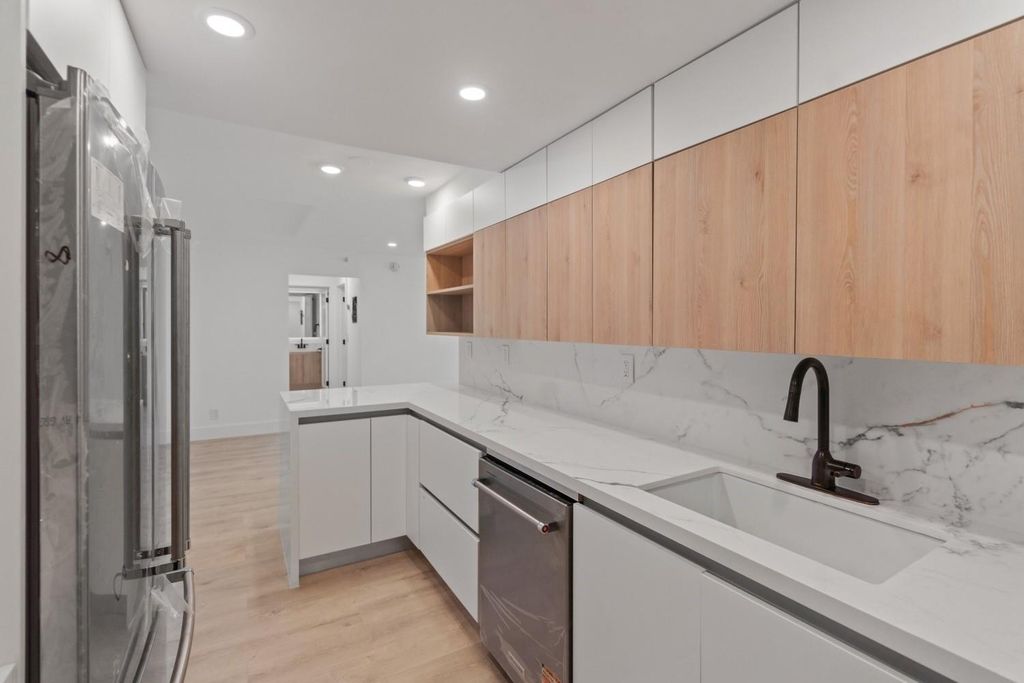 Image 21 of property listing at 3221 S Ocean Blvd 806, Highland Beach, FL 33487