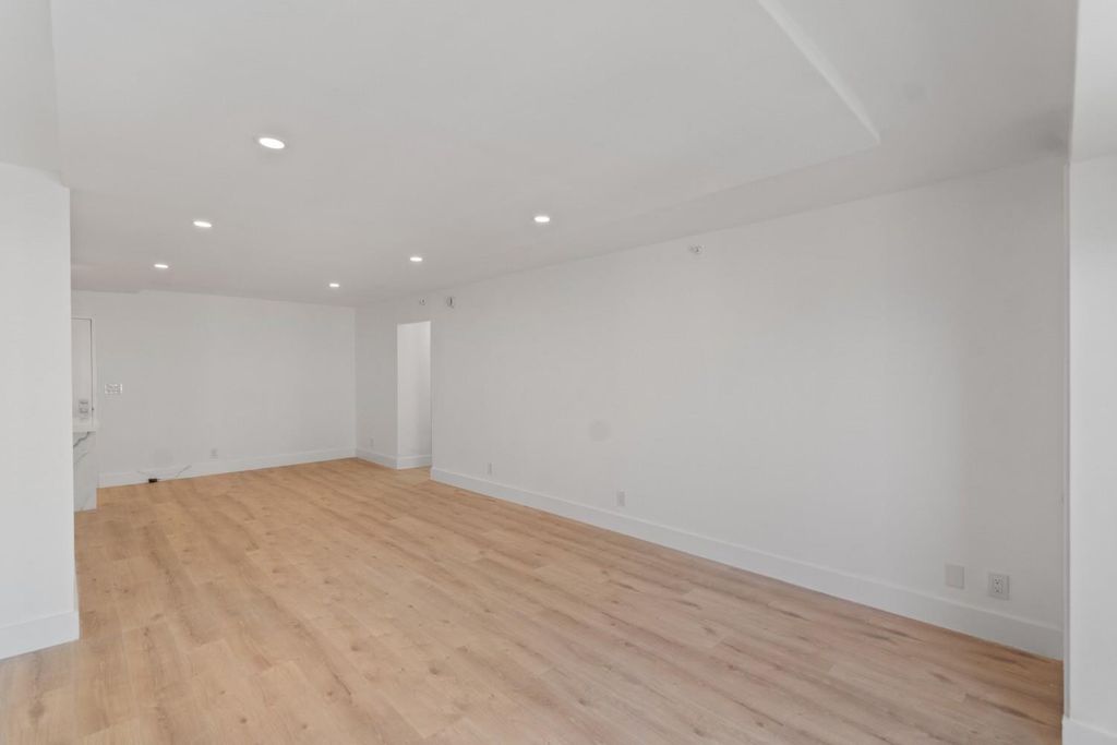 Image 27 of property listing at 3221 S Ocean Blvd 806, Highland Beach, FL 33487